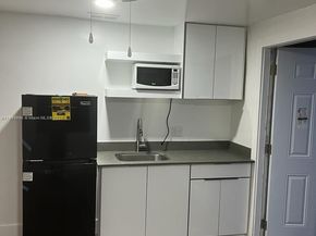 3031 SW 64th Ave, Miami FL 33155