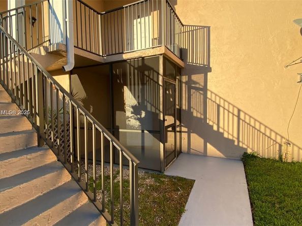 1017 Washington Cir F, Homestead FL 33034