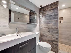 9055 SW 73rd Ct 906, Miami FL 33156
