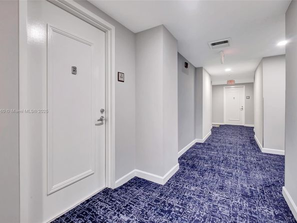 9055 SW 73rd Ct 906, Miami FL 33156