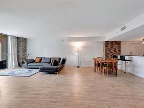 9055 SW 73rd Ct 906, Miami FL 33156