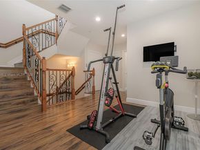 1849 NE 26th Ave 1, Fort Lauderdale FL 33305