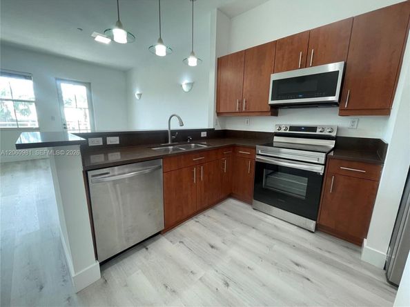 412 SW 13th Ter 412, Fort Lauderdale FL 33312