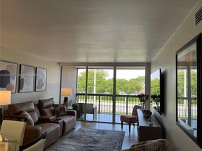 10525 SW 112th Ave 314, Miami FL 33176