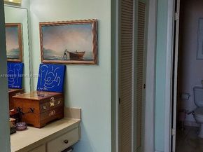 3850 Washington St 1011, Hollywood FL 33021