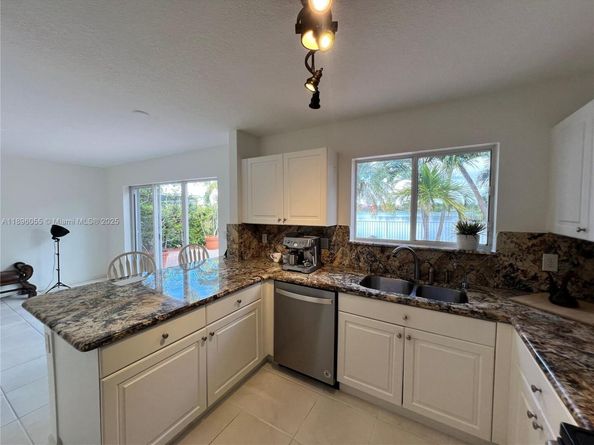 12247 SW 140th St, Miami FL 33186