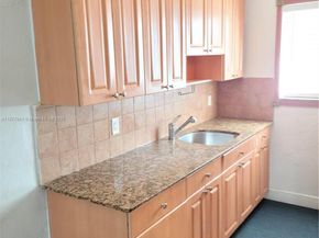 7315 Byron Ave 17, Miami Beach FL 33141