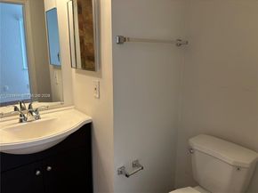 785 SW 148th Ave 1403, Sunrise FL 33325