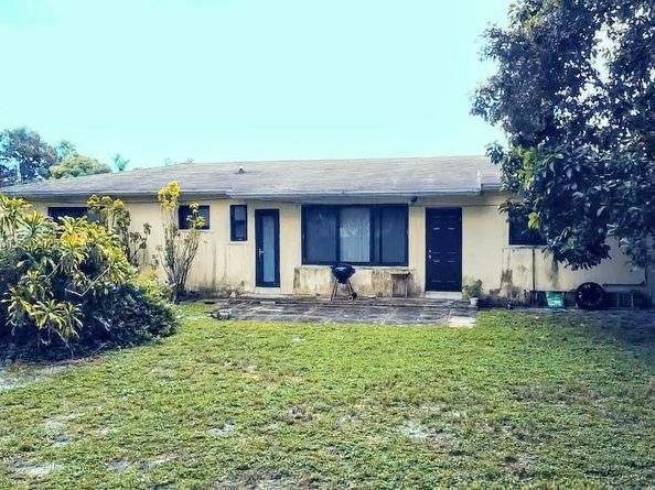 1041 NW 150th St, Miami FL 33168