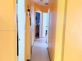 1041 NW 150th St, Miami FL 33168