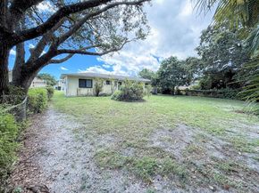 1041 NW 150th St, Miami FL 33168