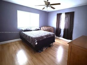 1041 NW 150th St, Miami FL 33168