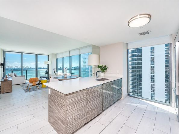 460 NE 28th St 3208, Miami FL 33137