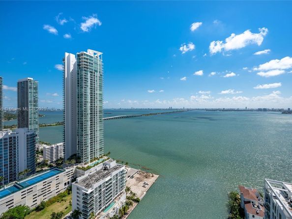 460 NE 28th St 3208, Miami FL 33137