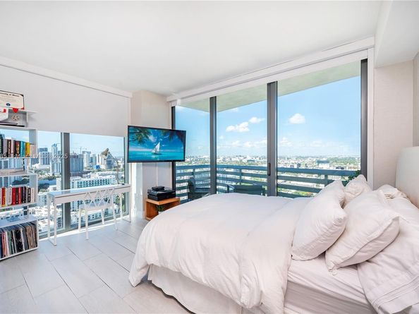 460 NE 28th St 3208, Miami FL 33137