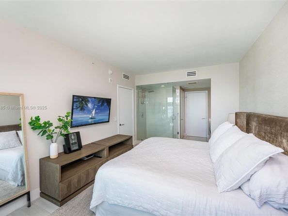 460 NE 28th St 3208, Miami FL 33137