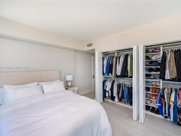 460 NE 28th St 3208, Miami FL 33137