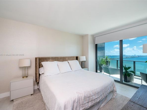 460 NE 28th St 3208, Miami FL 33137