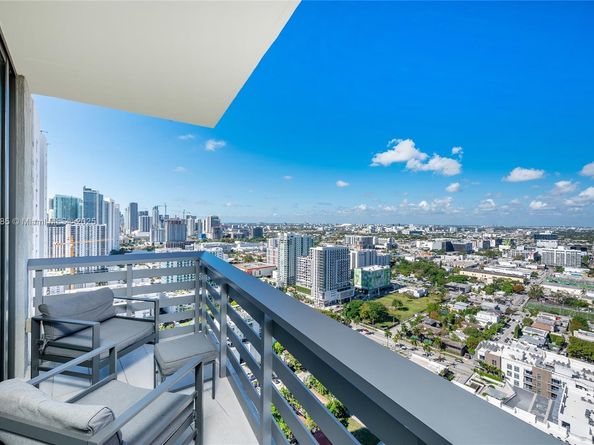 460 NE 28th St 3208, Miami FL 33137