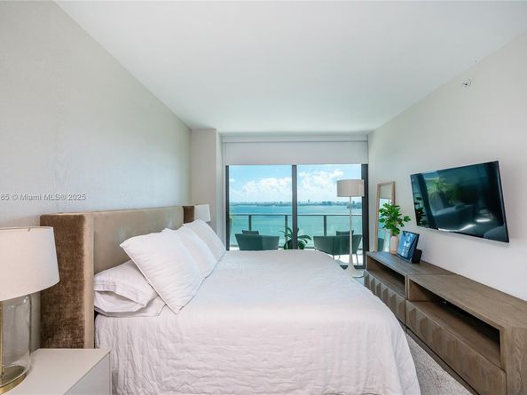 460 NE 28th St 3208, Miami FL 33137