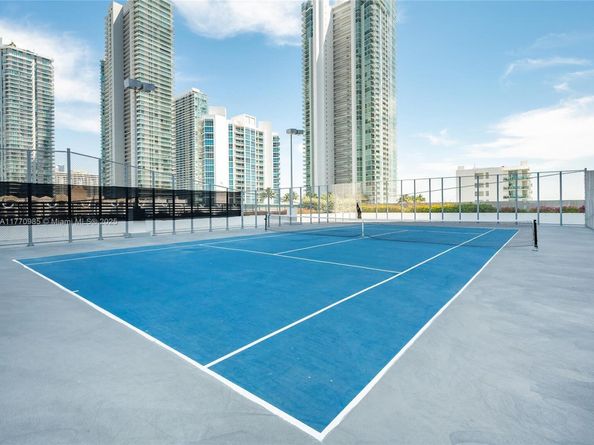 460 NE 28th St 3208, Miami FL 33137