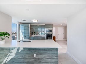 460 NE 28th St 3208, Miami FL 33137