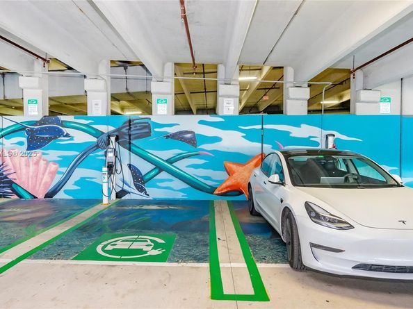 460 NE 28th St 3208, Miami FL 33137