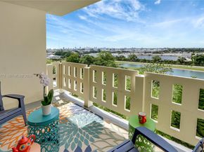 4330 Hillcrest Dr 807, Hollywood FL 33021