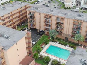 1800 W 54th St 309, Hialeah FL 33012