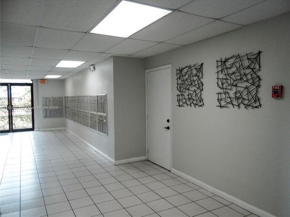 1800 W 54th St 309, Hialeah FL 33012