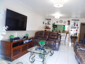 1800 W 54th St 309, Hialeah FL 33012