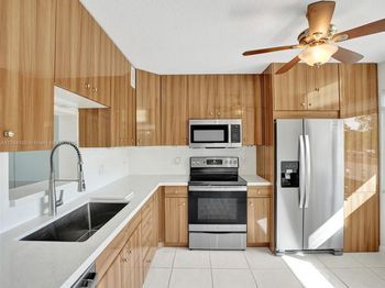 3501 Bimini Ln