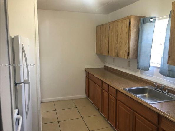 1970 NW 153rd St, Miami Gardens FL 33054