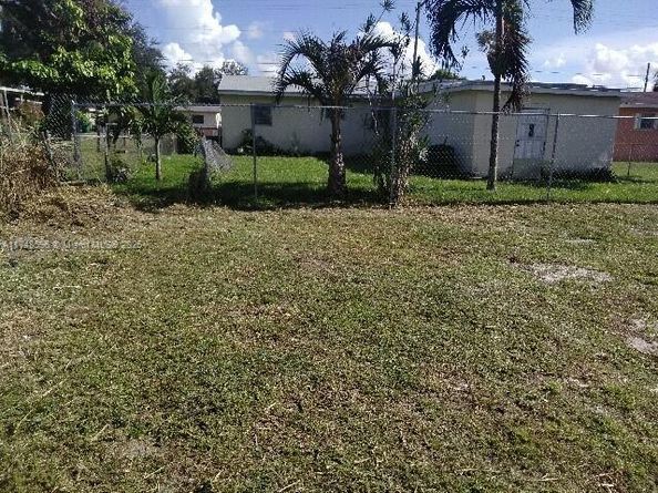 1970 NW 153rd St, Miami Gardens FL 33054