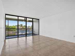 1100 SE 5th Ct 83, Pompano Beach FL 33060