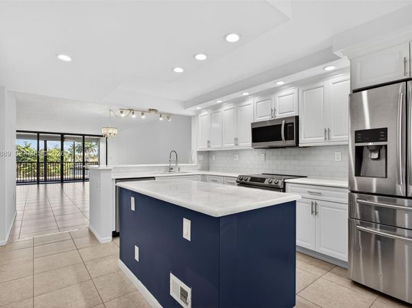 1100 SE 5th Ct 83, Pompano Beach FL 33060