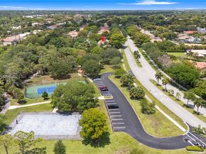 8400 NW 47th Dr, Coral Springs FL 33067