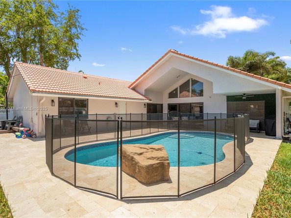 8400 NW 47th Dr, Coral Springs FL 33067