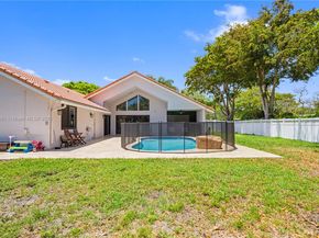 8400 NW 47th Dr, Coral Springs FL 33067