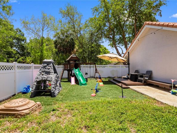 8400 NW 47th Dr, Coral Springs FL 33067