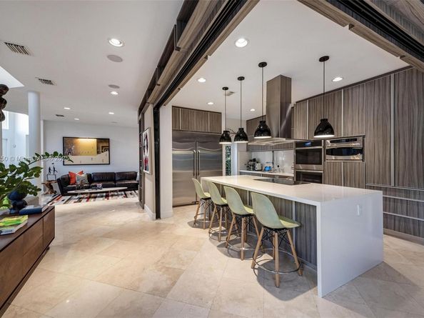 3965 194th Ln, Sunny Isles Beach FL 33160