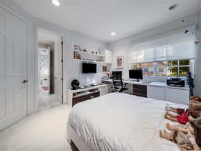 3965 194th Ln, Sunny Isles Beach FL 33160