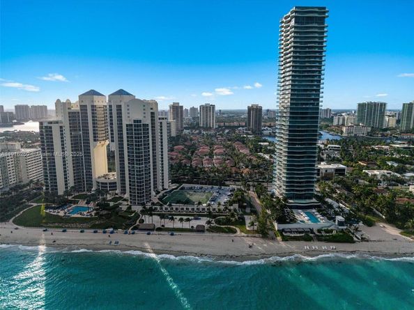 3965 194th Ln, Sunny Isles Beach FL 33160