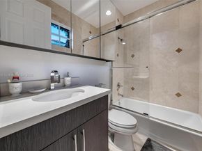 3965 194th Ln, Sunny Isles Beach FL 33160