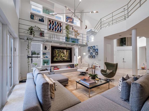 3965 194th Ln, Sunny Isles Beach FL 33160