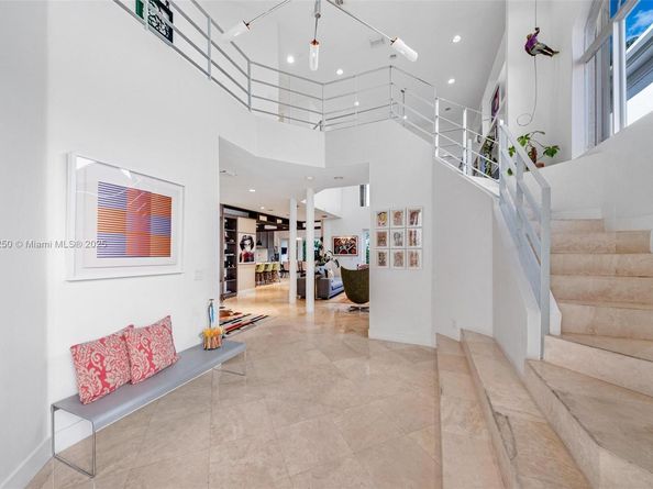 3965 194th Ln, Sunny Isles Beach FL 33160