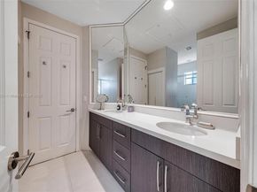 3965 194th Ln, Sunny Isles Beach FL 33160