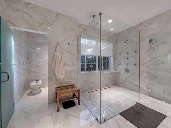 3965 194th Ln, Sunny Isles Beach FL 33160