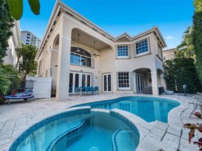 3965 194th Ln, Sunny Isles Beach FL 33160