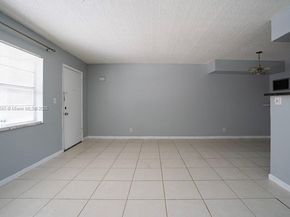 1100 SE 4th Ave 14, Deerfield Beach FL 33441